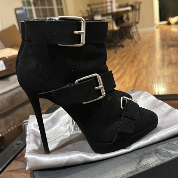 EUC Giuseppe Zanotti Emy suede for platform buckle booties 39.5 - Picture 4 of 5